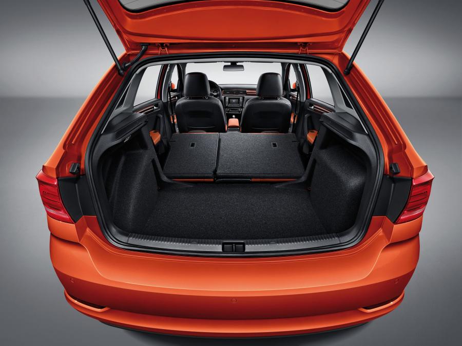  Volkswagen Gran Santana 2015 года  (фото 7 из 13)